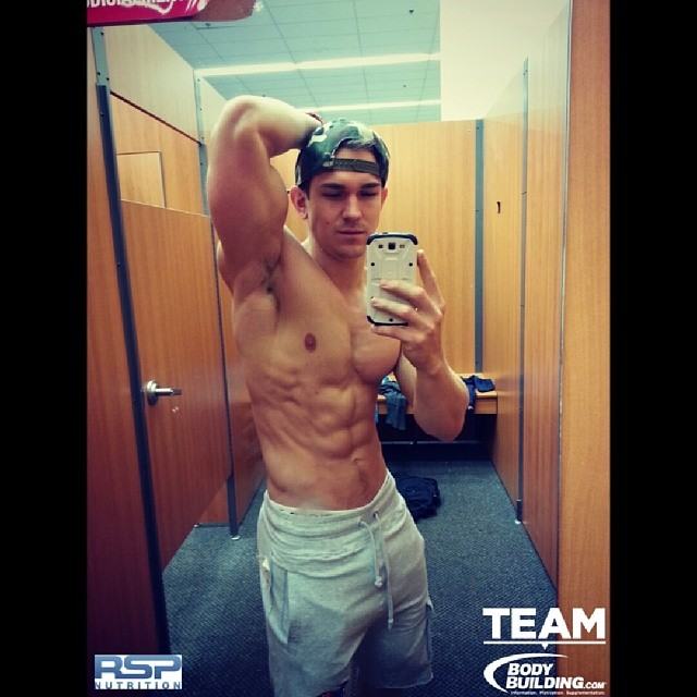 Muscle men From IG 82