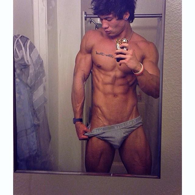 Muscle men From IG 83