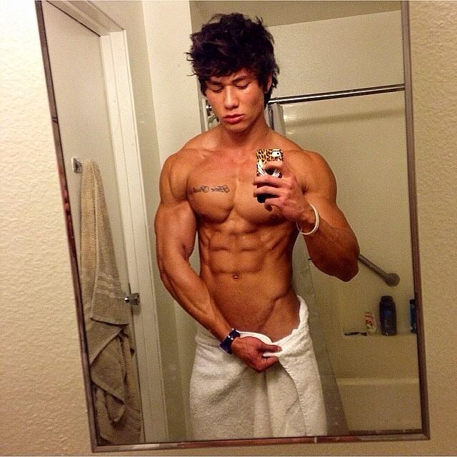 Muscle men From IG 83