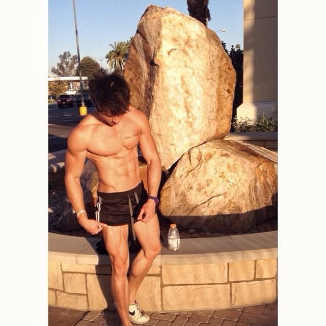 Muscle men From IG 83
