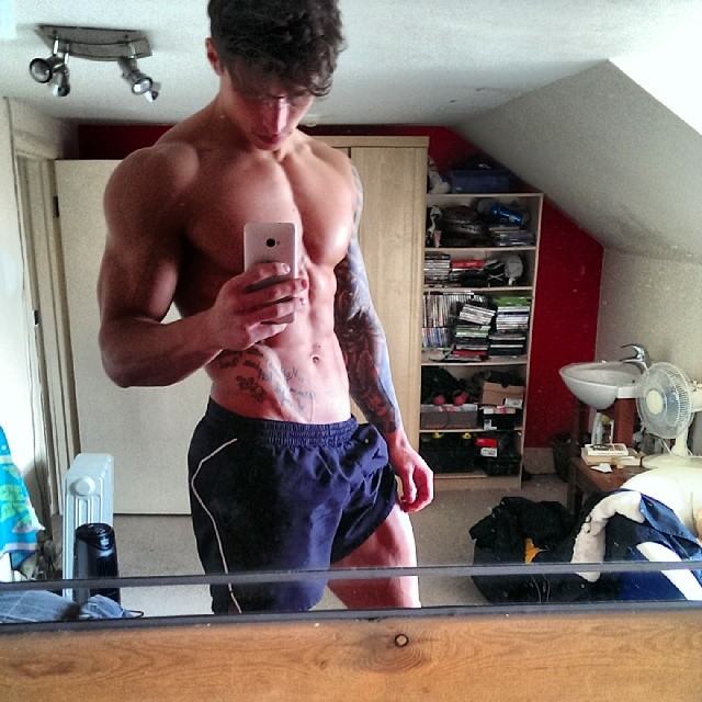 Muscle men From IG 85