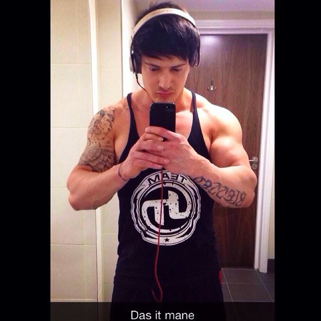 Muscle men From IG 86