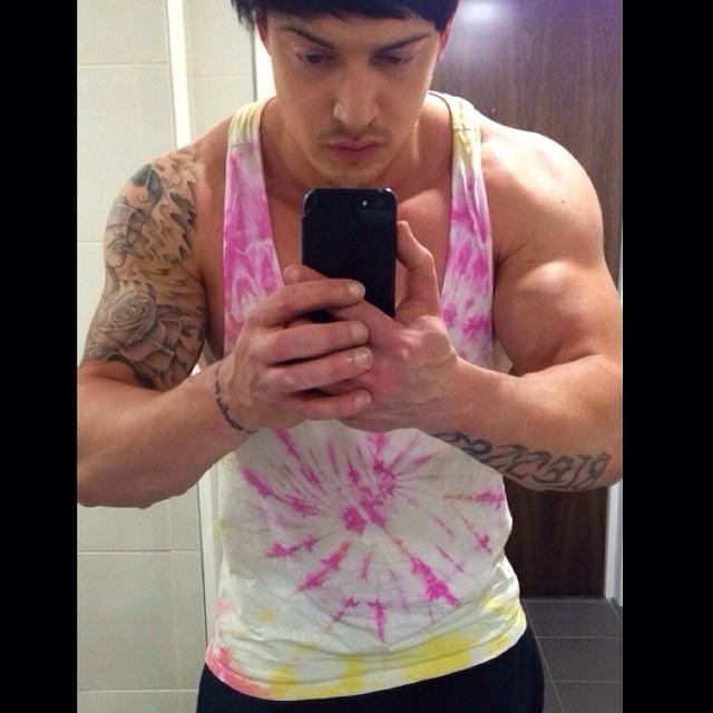Muscle men From IG 86