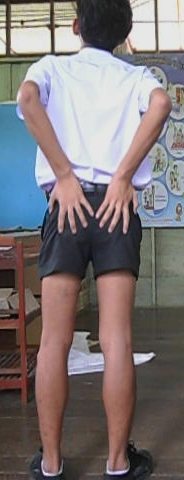เด็กนักเรียนพวกนี้เขาไปโดนไรมา..???