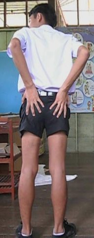 เด็กนักเรียนพวกนี้เขาไปโดนไรมา..???