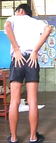 เด็กนักเรียนพวกนี้เขาไปโดนไรมา..???