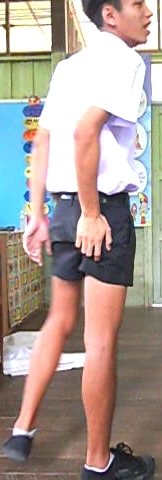 เด็กนักเรียนพวกนี้เขาไปโดนไรมา..???