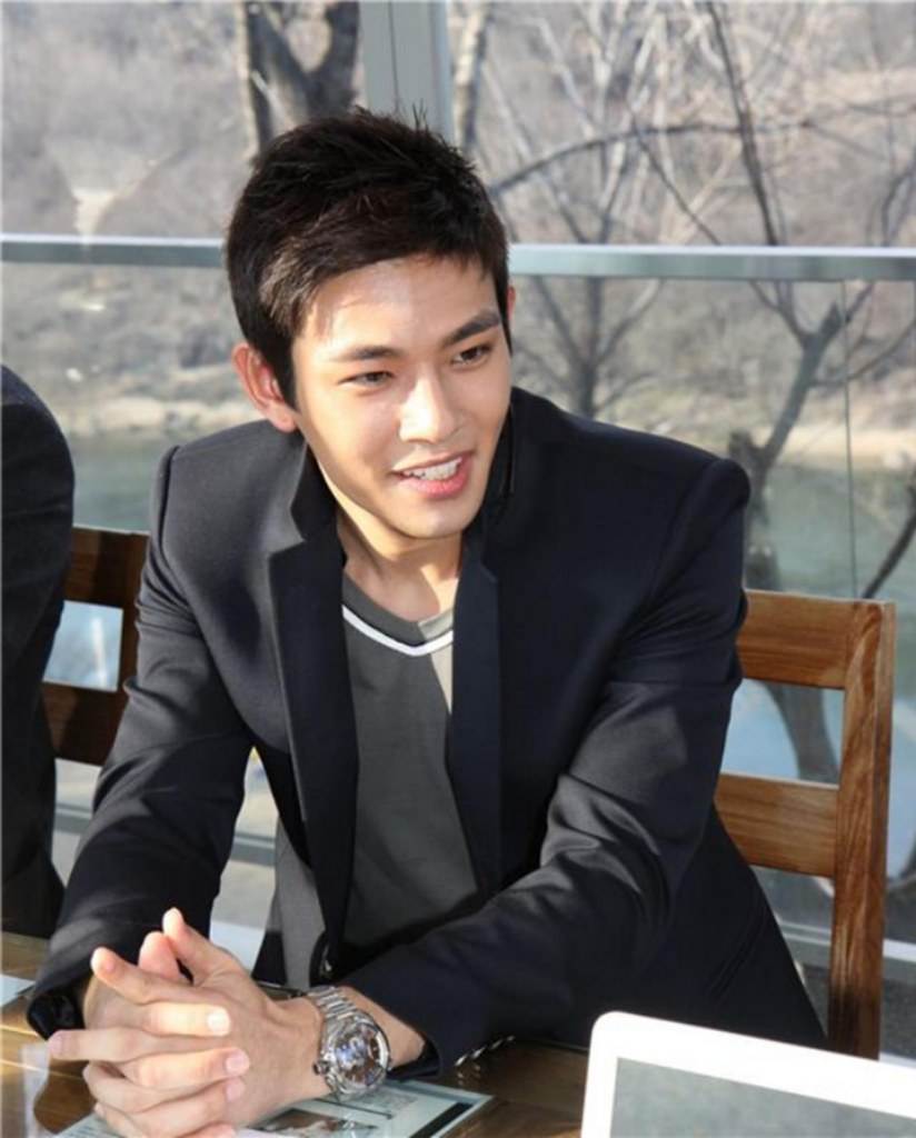 หล่อเนาะ อื๊มอยากได้ Im Yoon Ho