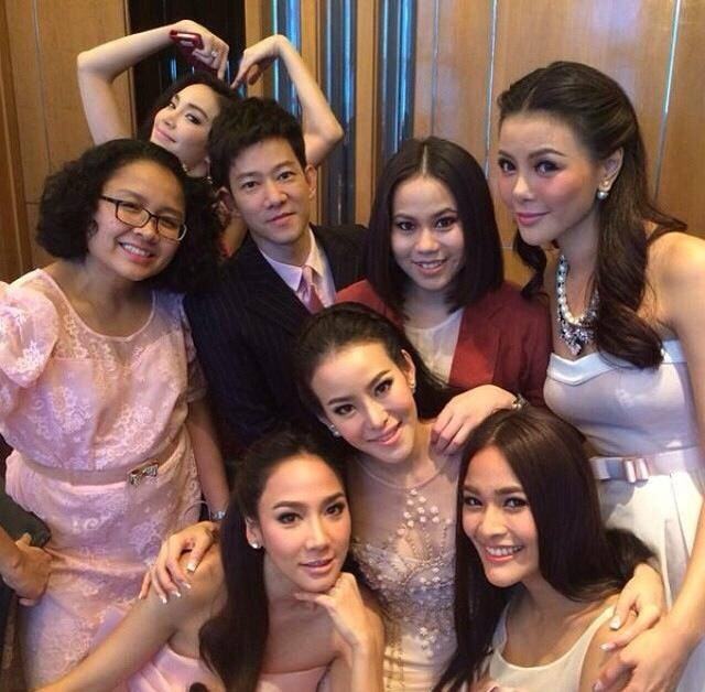 เมื่อเหล่าซุปเปอร์สตาร์ เพื่อนสนิท มารวมตัวกันนน