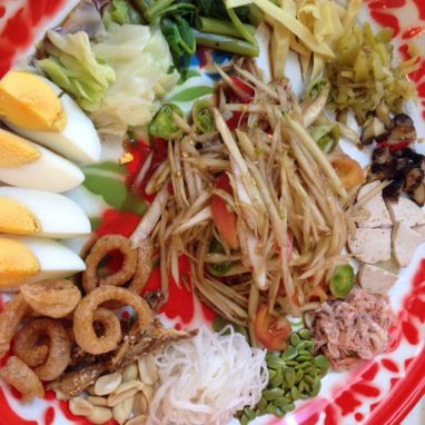ส้มตำถาด