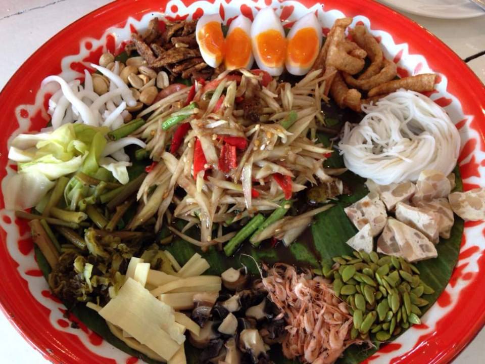 ส้มตำถาด