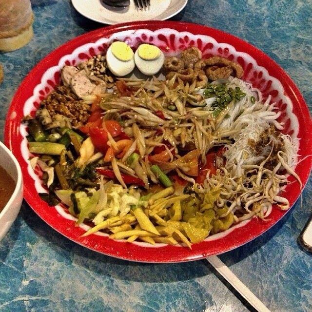 ส้มตำถาด