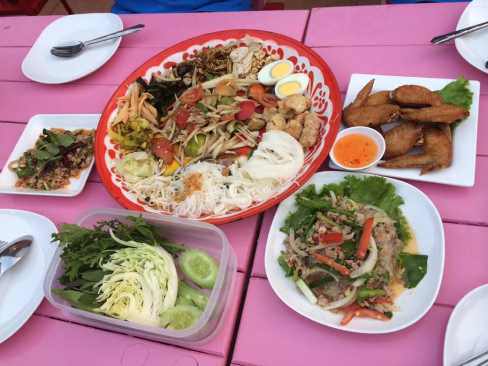 ส้มตำถาด