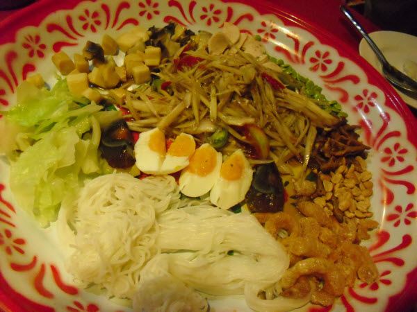 ส้มตำถาด