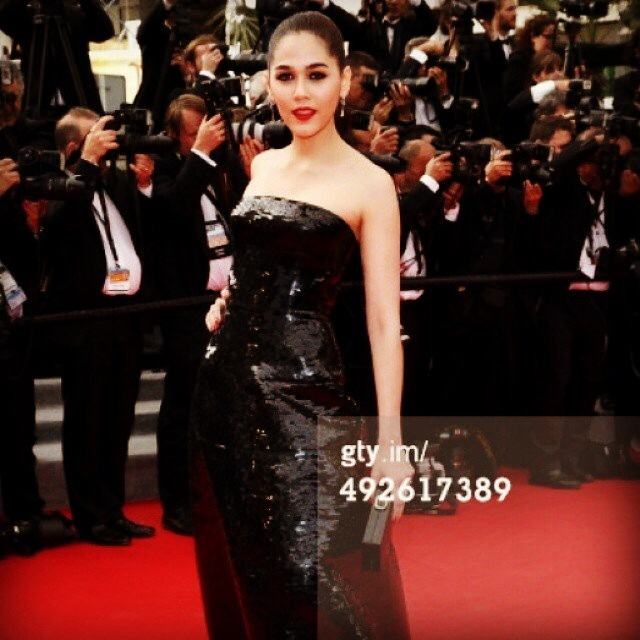 มาดู รวบรวม ภาพสวยๆ ของนากเอกสาวสุดสวย ชมพู่ อารยา ใน เทศกาลหนังเมืองคานส์
