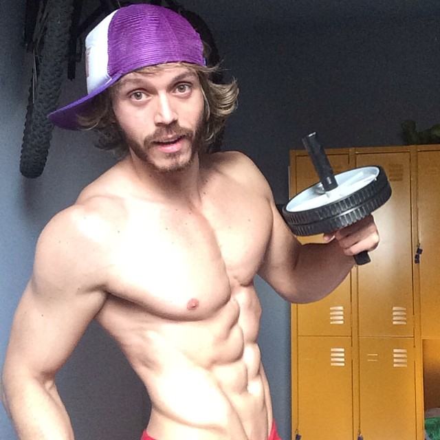 Muscle men From IG 107