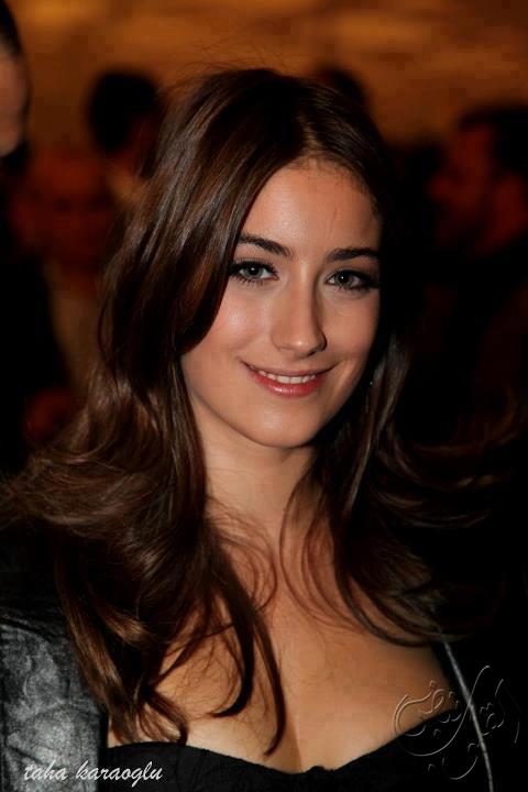 Hazal Kaya นักแสดงหญิงชาวตุรกี