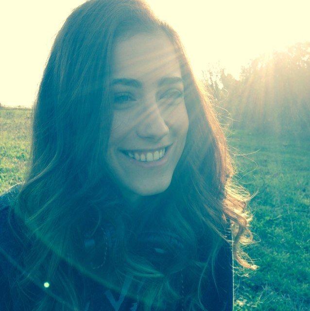Hazal Kaya นักแสดงหญิงชาวตุรกี