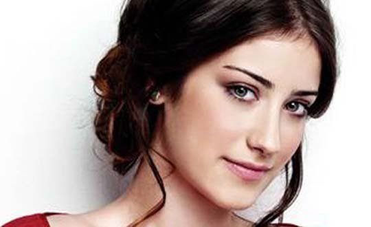 Hazal Kaya นักแสดงหญิงชาวตุรกี