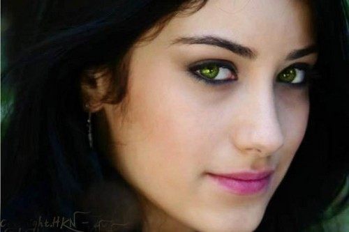 Hazal Kaya นักแสดงหญิงชาวตุรกี