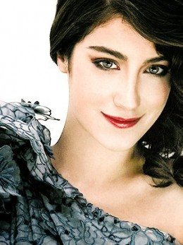 Hazal Kaya นักแสดงหญิงชาวตุรกี