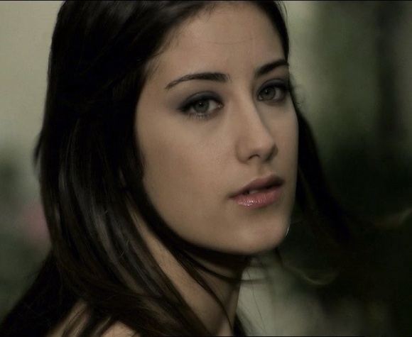 Hazal Kaya นักแสดงหญิงชาวตุรกี