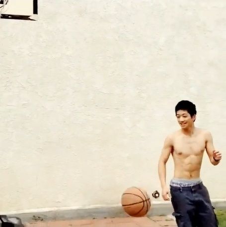 น้ำลายอิป้าใหลย้อย