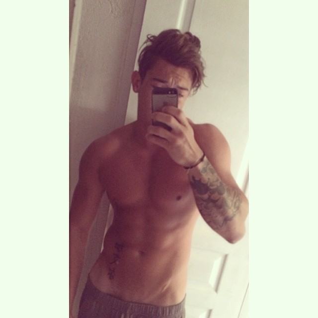 Muscle men From IG 117