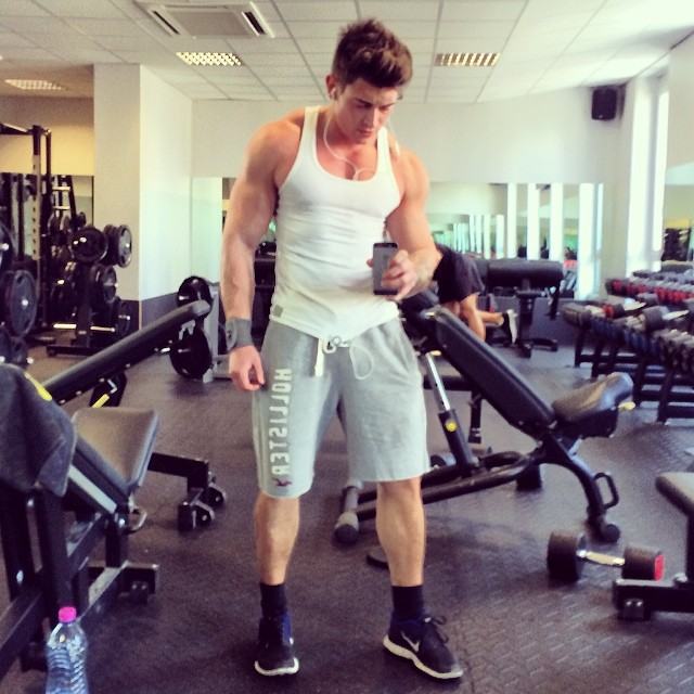 Muscle men From IG 117