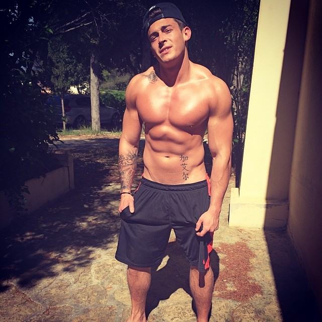 Muscle men From IG 117