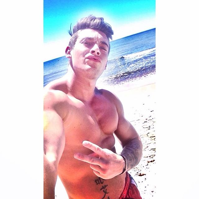 Muscle men From IG 117