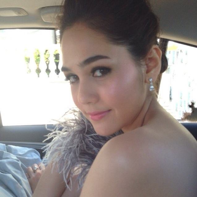 มาแล้ว!! ลุควันสองของ ชมพู่ อารยา เดินเฉิดฉายบนพรมแดงเมืองคานส์ Cannes film festival 2014