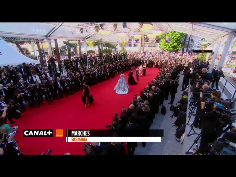 มาแล้ว!! ลุควันสองของ ชมพู่ อารยา เดินเฉิดฉายบนพรมแดงเมืองคานส์ Cannes film festival 2014