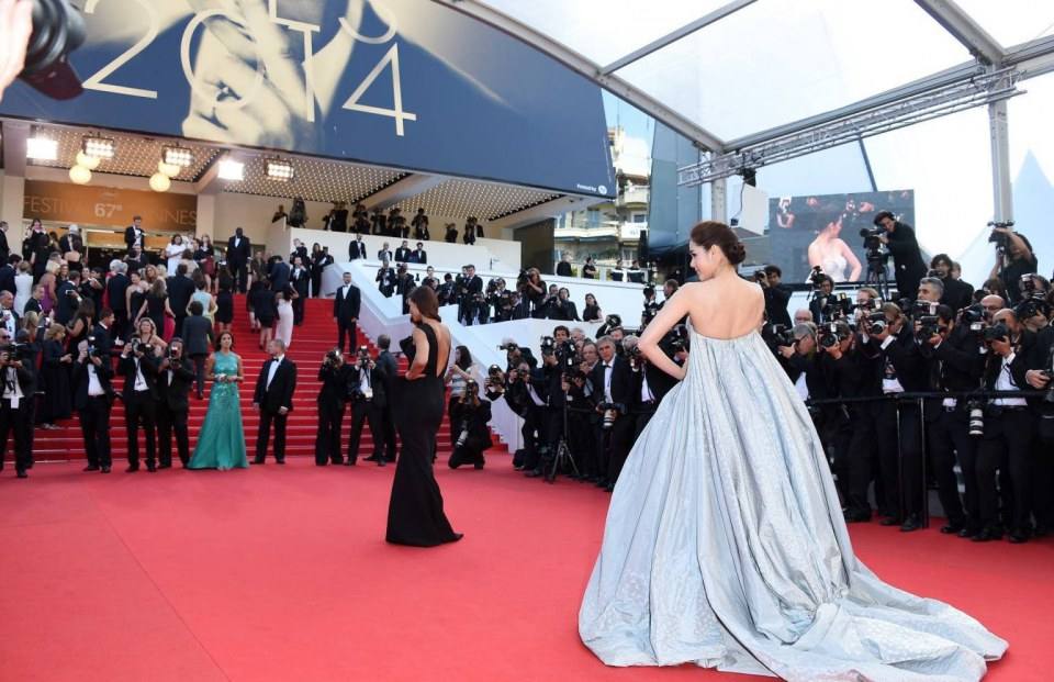 ไม่ว่าจะอยู่ในอิริยาบถไหน ชมพู่-อารยา สวยหวานเหมือนเจ้าหญิงจริงๆ Cannes film festival 2014