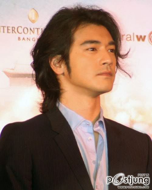 ทาเคชิ คาเนชิโร่  พระเอกหนุ่มสุดหล่อในดวงใจ