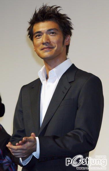ทาเคชิ คาเนชิโร่  พระเอกหนุ่มสุดหล่อในดวงใจ