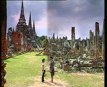 ฉากนี้สะเทือนใจมาก พระนางมองไม่เห็นกันเพียงเพราะเส้นแบ่งบางๆของกาลเวลา จะเศร้าแค่ไหนไปหาดูในยูทูบค่ะ