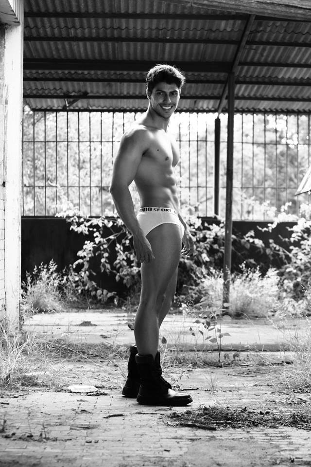 Everton Oliva @ T&aacute; Poha May 2014