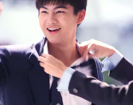 ขุ่นพระ! ป้าอยากแจกทุนเด็กคนนี้