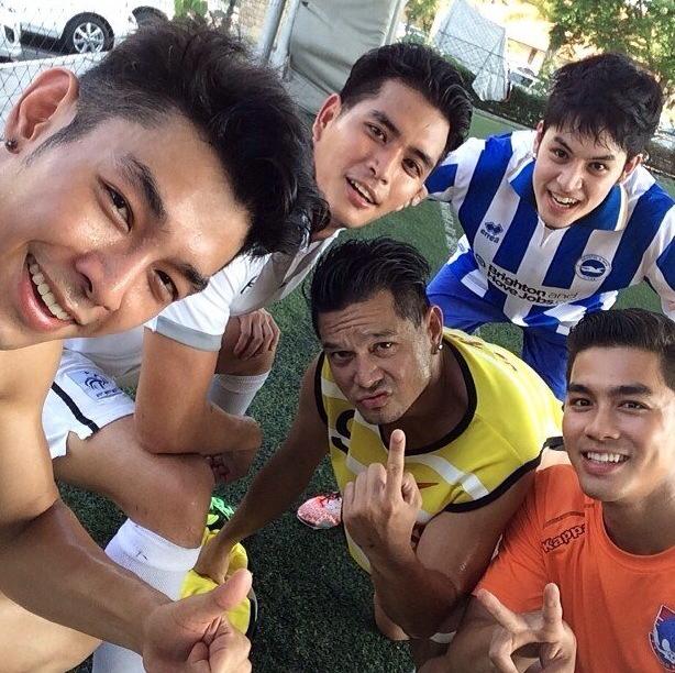 เลือกใคร?
