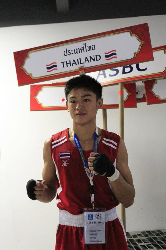 แสงมณี ส.เทียนโพธิ์ อายุ17ปี นักมวยไทยสุดหล่อ