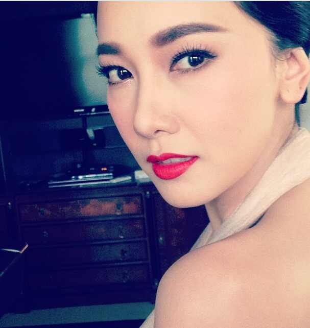 ลำยอง ลุคส์นี้เริ่ดนะ