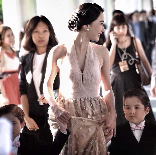 ลำยอง ลุคส์นี้เริ่ดนะ
