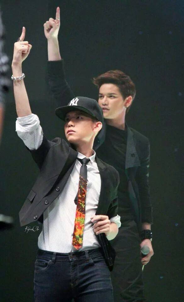 พรมแดงเต๋าคชา