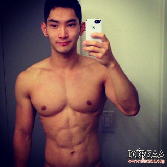 หล่อๆเล่นกล้อง