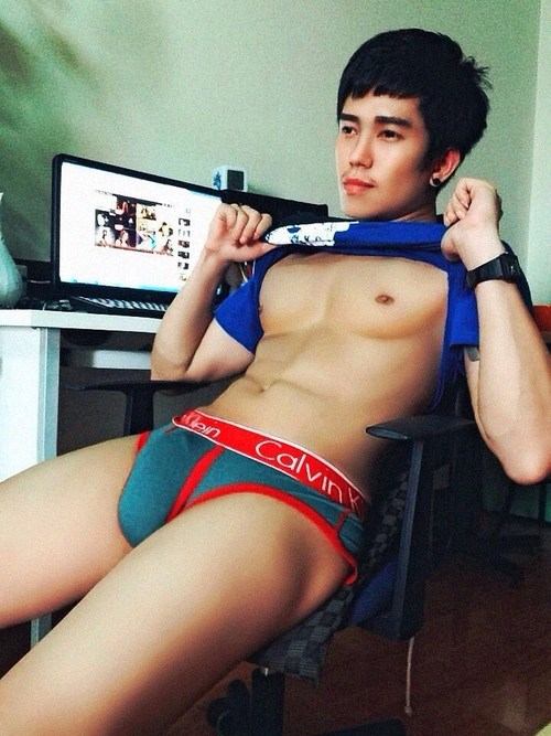 ทะลักล้น