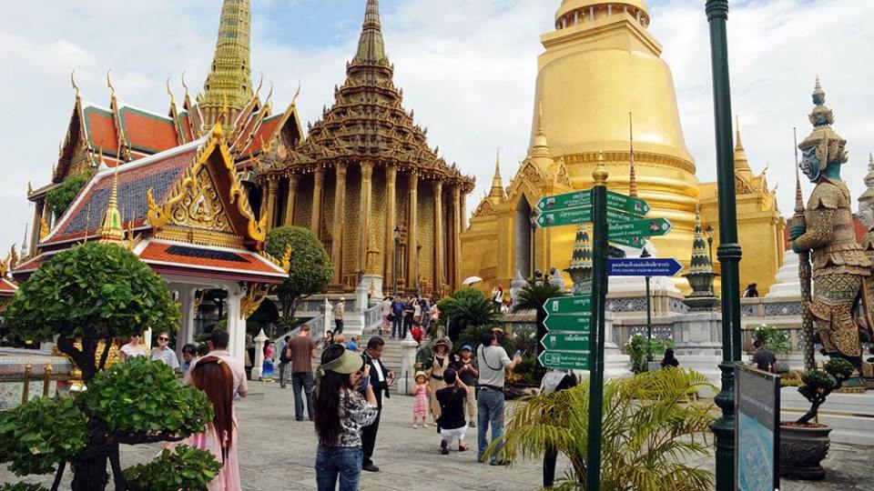 วัดพระแก้ว (Wat Phra kaeo) สวยงามยิ่งใหญ่อลังการงานสร้าง