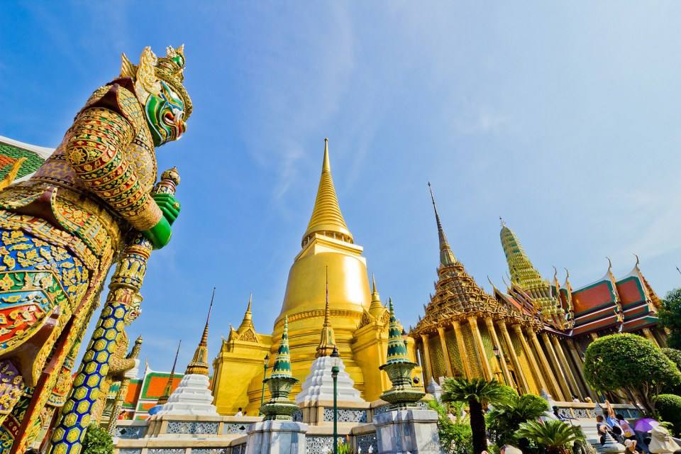 วัดพระแก้ว (Wat Phra kaeo) สวยงามยิ่งใหญ่อลังการงานสร้าง