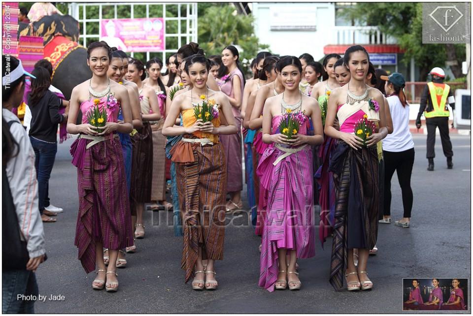 Miss Universe Thailand ร่วมสืบสานวัฒนธรรมประเพณีบุญผะเหวด จ.ร้อยเอ็ด
