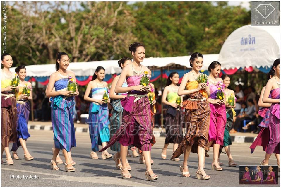 Miss Universe Thailand ร่วมสืบสานวัฒนธรรมประเพณีบุญผะเหวด จ.ร้อยเอ็ด